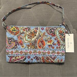 NWT - Vera Bradley wristlet
